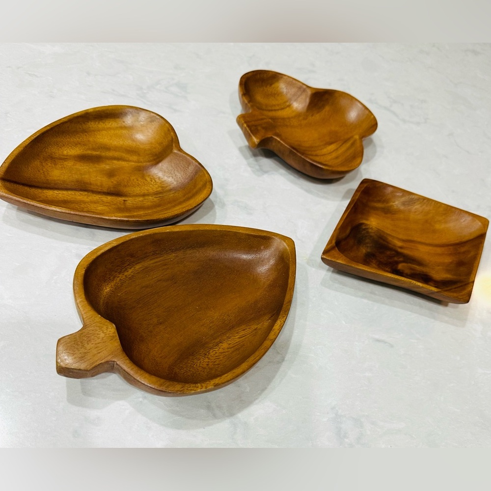 set of 4 vintage monkey pod wood bowls shaped like the suits of a deck of cards - Picture 4 of 10